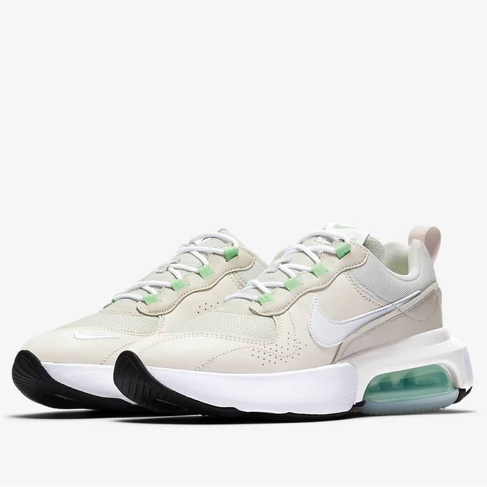 Nike Women's Sneakers in Cream and Mint